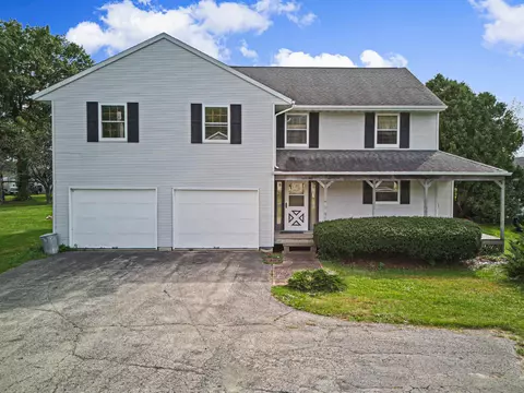 2131 Lancaster Heights Rd, Freeport, IL 61032