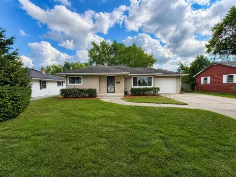 3327 Thelma St, Rockford, IL 61108