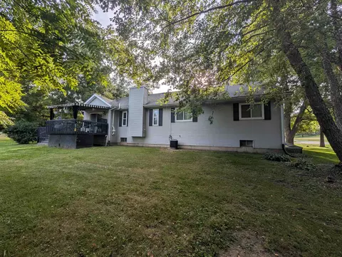 Exterior - 1782 Darby Ln, Lake Summerset, IL 61019 photo 6 of 7