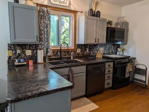 Kitchen - 1782 Darby Ln, Lake Summerset, IL 61019 photo 1 of 2