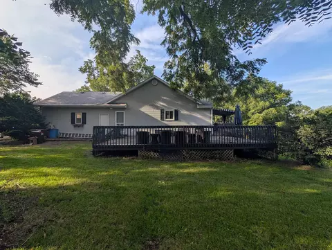 Exterior - 1782 Darby Ln, Lake Summerset, IL 61019 photo 5 of 7