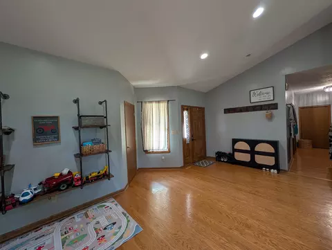 Entry Way - 1782 Darby Ln, Lake Summerset, IL 61019 photo 1 of 1