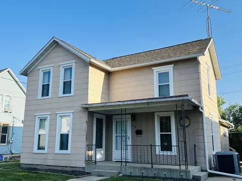 Exterior - 638 W Ringold, Freeport, IL 61032 photo 2 of 3