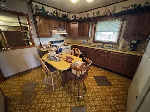 114 E Claremont St, Lanark, IL 61046 photo 10