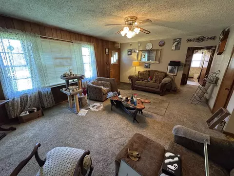 114 E Claremont St, Lanark, IL 61046 photo 8