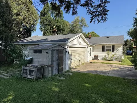 114 E Claremont St, Lanark, IL 61046 photo 5