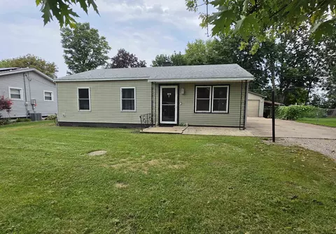 Exterior - 808 Tomahawk Dr, Ottawa, IL 61350 photo 2 of 7