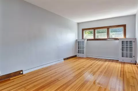 Living - 103 E Roosevelt St, Freeport, IL 61032 photo 1 of 3