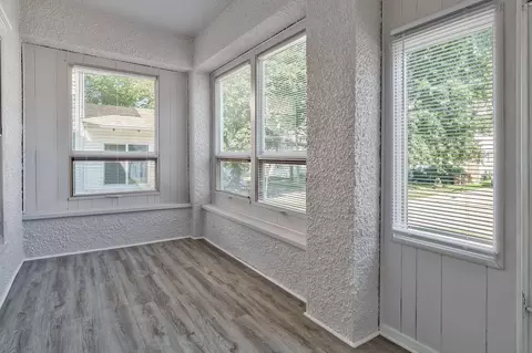 Exterior - 103 E Roosevelt St, Freeport, IL 61032 photo 9 of 10