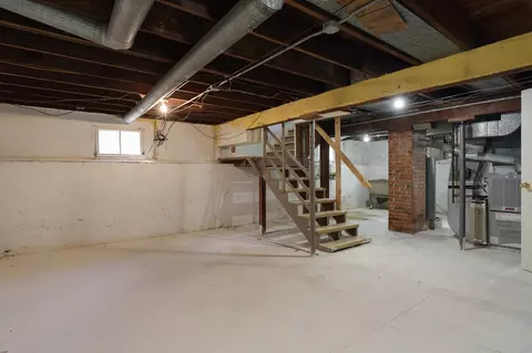 Other - 103 E Roosevelt St, Freeport, IL 61032 photo 3 of 5