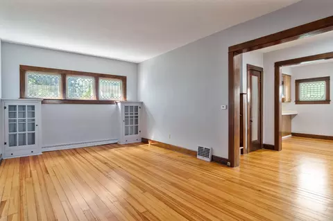 Living - 103 E Roosevelt St, Freeport, IL 61032 photo 2 of 3