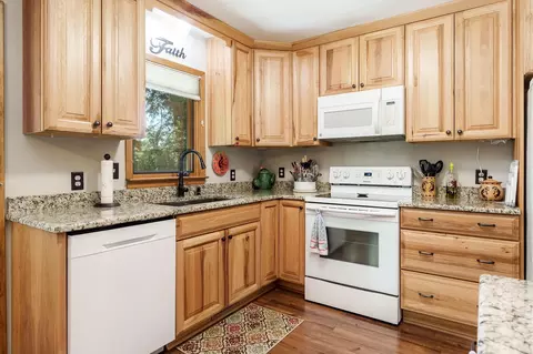 Kitchen - 3709 Renfro Rd, Cherry Valley, IL 61016 photo 3 of 6