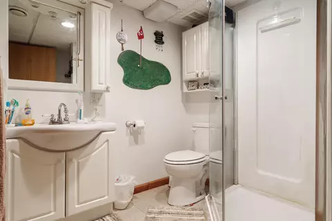 Bath - 3709 Renfro Rd, Cherry Valley, IL 61016 photo 2 of 2