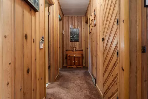 Entry Way - 3709 Renfro Rd, Cherry Valley, IL 61016 photo 2 of 3