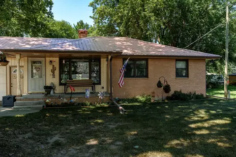 Exterior - 3709 Renfro Rd, Cherry Valley, IL 61016 photo 7 of 11