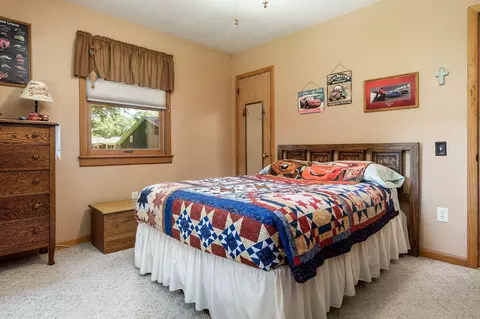 Bedroom - 3709 Renfro Rd, Cherry Valley, IL 61016 photo 2 of 5