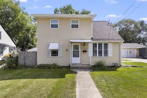 527 Grand Ave, Loves Park, IL 61111