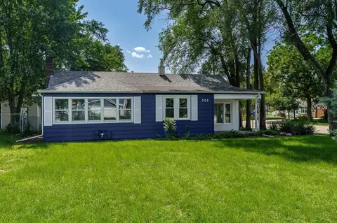 303 Liberty Blvd, Machesney Park, IL 61115