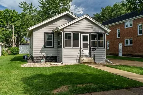 2305 Logan St, Rockford, IL 61103