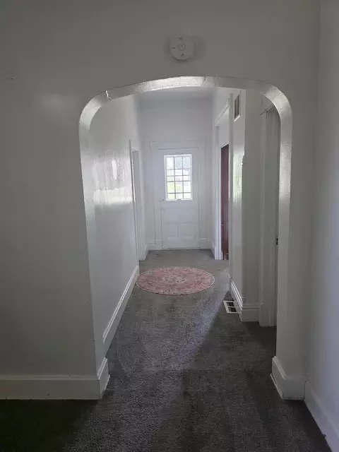 Entry Way - 1110 S Oak, Freeport, IL 61032 photo 1 of 1