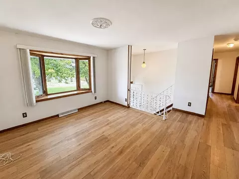 Living - 437 E 11th St, Pecatonica, IL 61063 photo 4 of 8