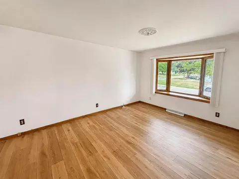 Living - 437 E 11th St, Pecatonica, IL 61063 photo 2 of 8
