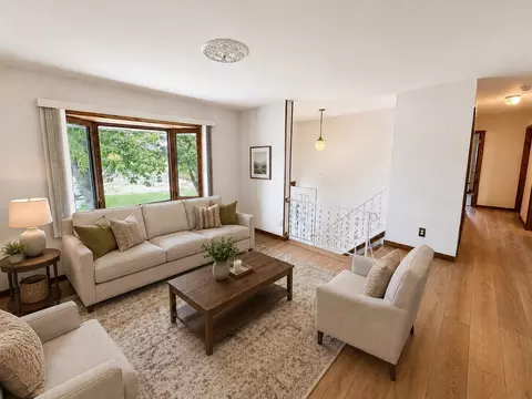 Living - 437 E 11th St, Pecatonica, IL 61063 photo 3 of 8