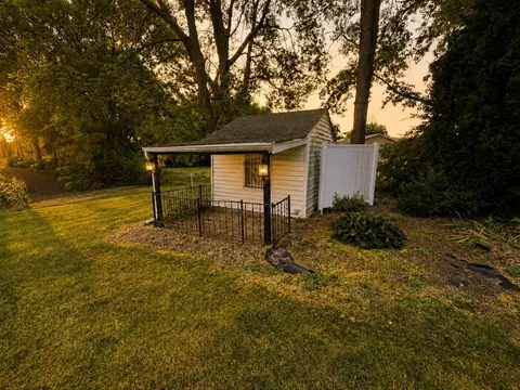 Exterior - 437 E 11th St, Pecatonica, IL 61063 photo 10 of 10