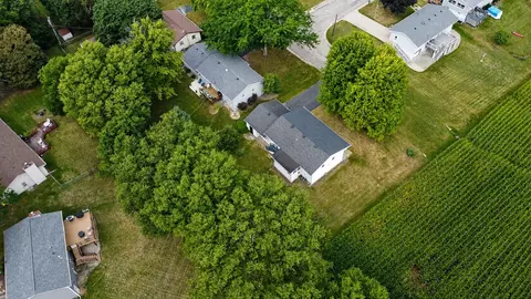 View/Area - 437 E 11th St, Pecatonica, IL 61063 photo 3 of 5