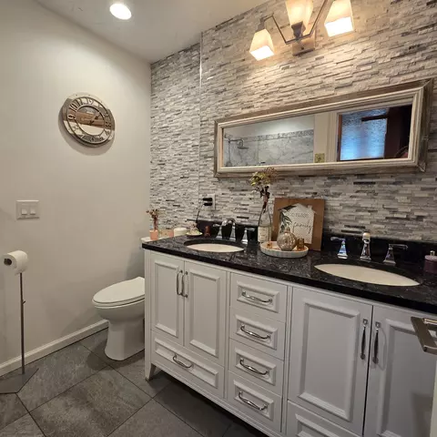 Bath - 712 Westmore Rd, Davis, IL 61019 photo 1 of 3