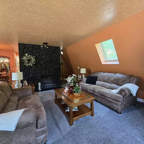 Living - 712 Westmore Rd, Davis, IL 61019 photo 2 of 2