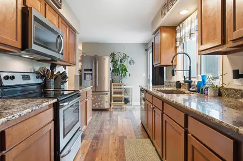 Kitchen - 648 Alamo Dr, Freeport, IL 61032 photo 1 of 3