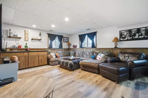 Living - 648 Alamo Dr, Freeport, IL 61032 photo 2 of 2