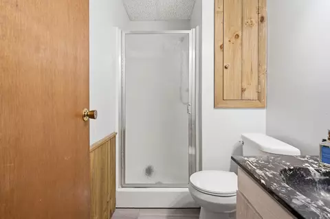 Bath - 648 Alamo Dr, Freeport, IL 61032 photo 4 of 4