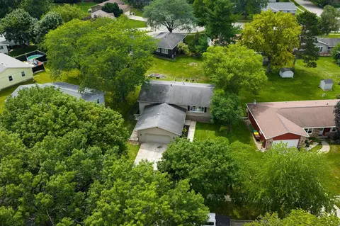 View/Area - 648 Alamo Dr, Freeport, IL 61032 photo 1 of 3