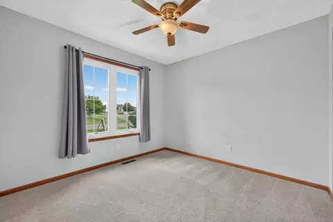 Bedroom - 1702 Lorimar Dr, Durand, IL 61024 photo 3 of 6