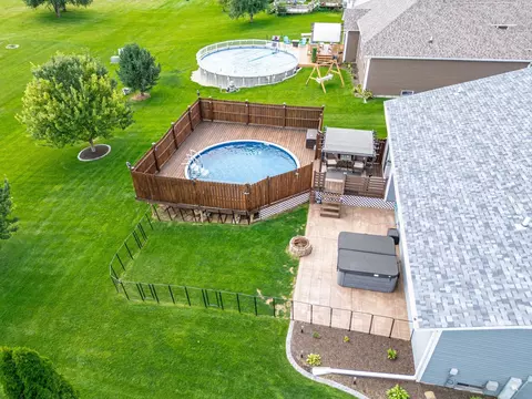 Exterior - 1702 Lorimar Dr, Durand, IL 61024 photo 7 of 7