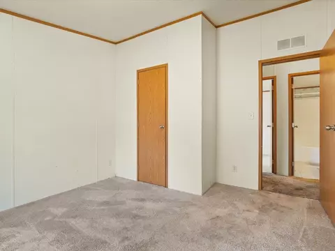 Bedroom - 2134 Iris Ave, Belvidere, IL 61008 photo 4 of 6