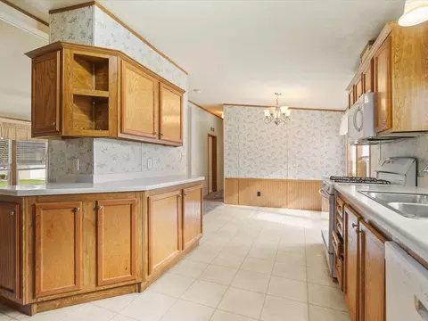 Kitchen - 2134 Iris Ave, Belvidere, IL 61008 photo 2 of 5