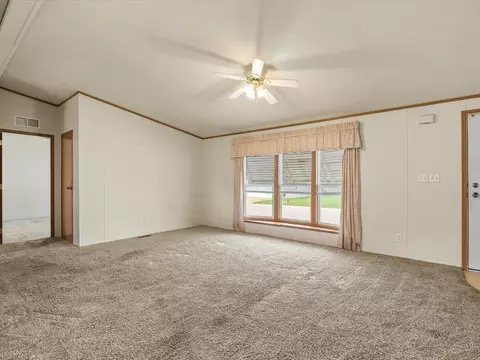 Living - 2134 Iris Ave, Belvidere, IL 61008 photo 2 of 3