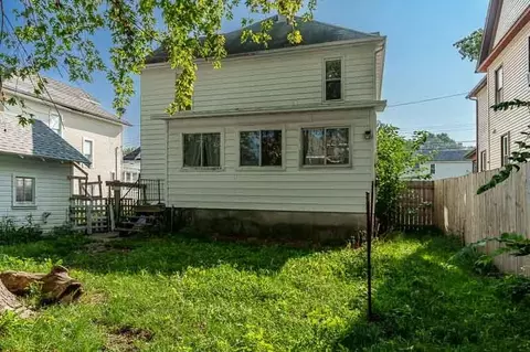 Exterior - 1124 S State Ave, Freeport, IL 61032 photo 4 of 6