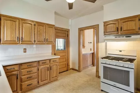 Kitchen - 1124 S State Ave, Freeport, IL 61032 photo 3 of 4