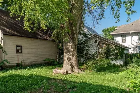 Exterior - 1124 S State Ave, Freeport, IL 61032 photo 6 of 6