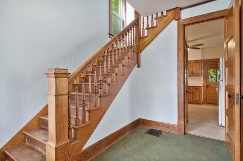 Entry Way - 1124 S State Ave, Freeport, IL 61032 photo 2 of 3
