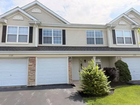 1725 W Chrysler Dr, Belvidere, IL 61008