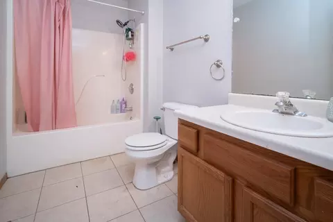 Bath - 623 Valley View Dr, Pecatonica, IL 61063 photo 3 of 3