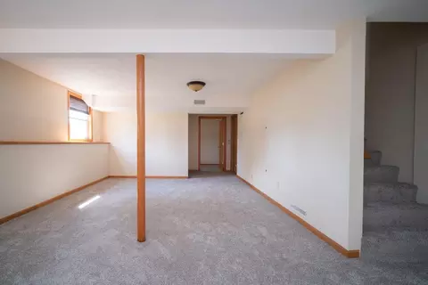 Living - 623 Valley View Dr, Pecatonica, IL 61063 photo 5 of 6