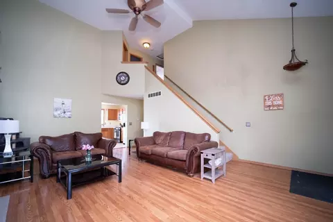 Living - 623 Valley View Dr, Pecatonica, IL 61063 photo 1 of 6