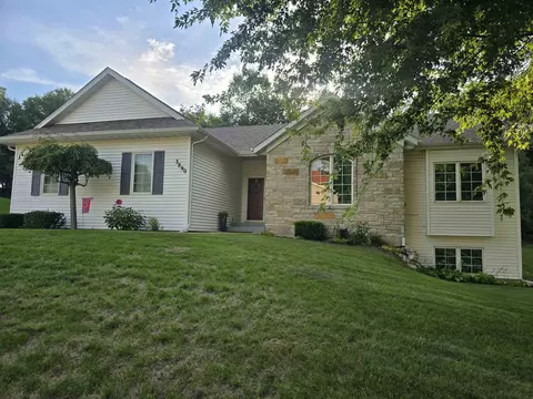 3890 Dynasty Ln, Rockford, IL 61114