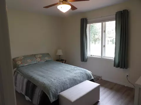 Bedroom - 538 Sandra Cir, Freeport, IL 61032 photo 6 of 8